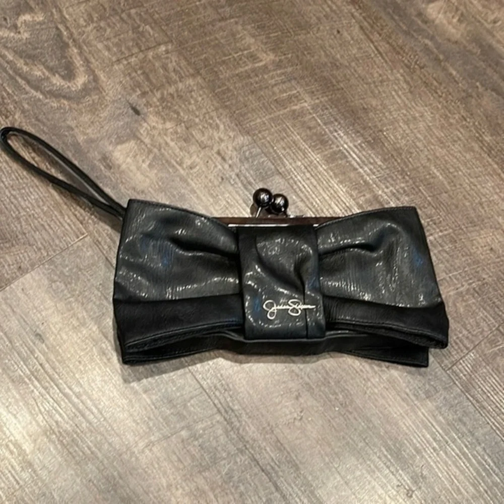 Jessica Simpson BOW  clutch